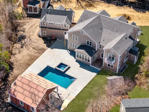 9 Suttons Way Edgartown MA 02539