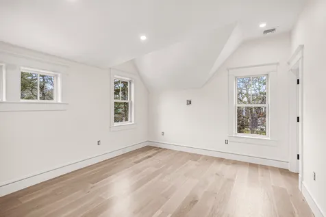9 Suttons Way Edgartown MA 02539