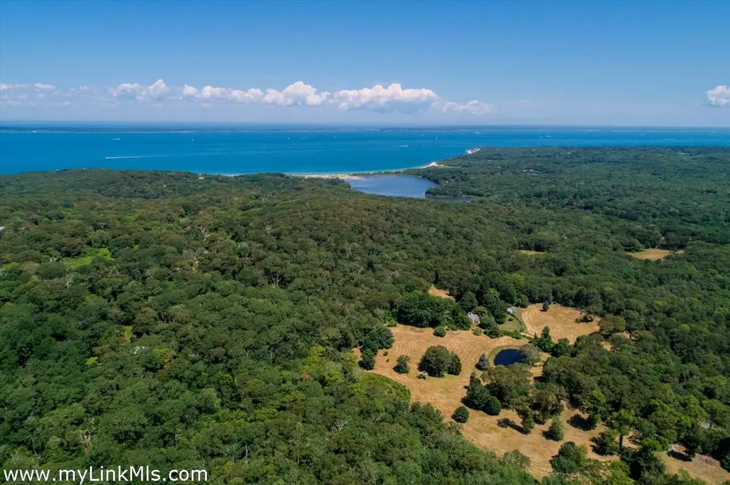 38 Fire Tower Road West Tisbury MA 02575