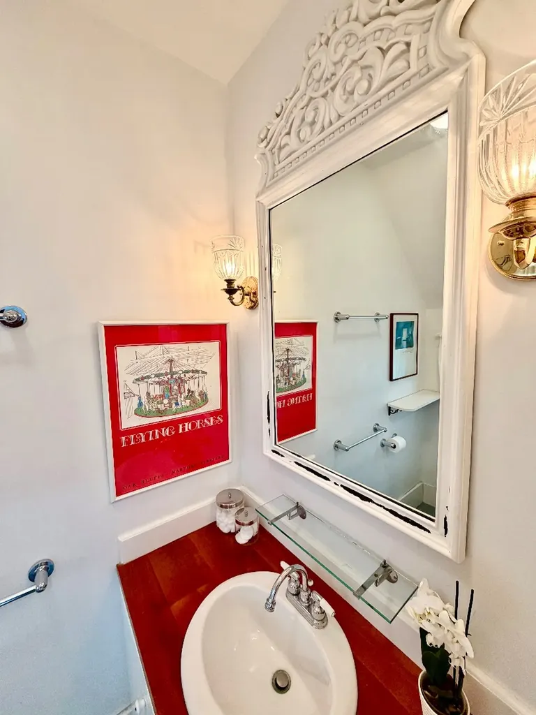 25 Pennacook Avenue Oak Bluffs MA 02557