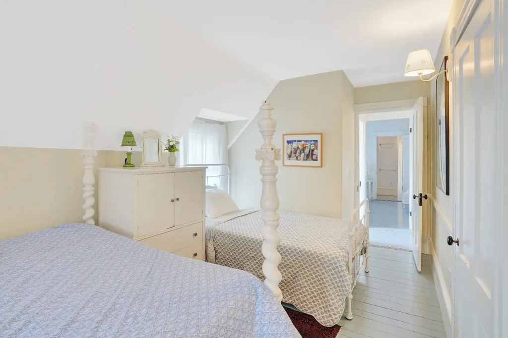 25 Pennacook Avenue Oak Bluffs MA 02557