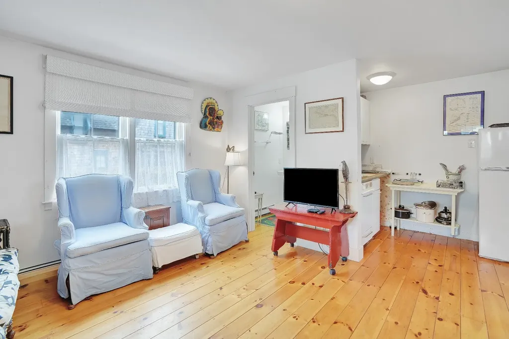 25 Pennacook Avenue Oak Bluffs MA 02557
