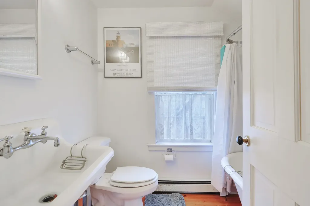 25 Pennacook Avenue Oak Bluffs MA 02557