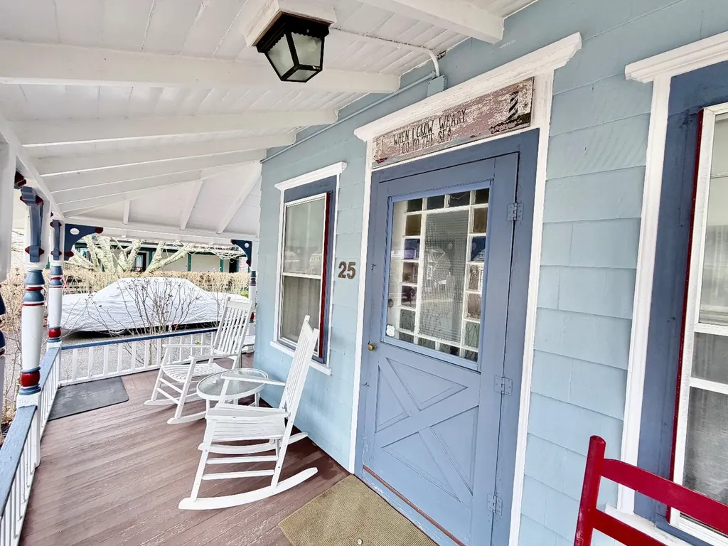 25 Pennacook Avenue Oak Bluffs MA 02557