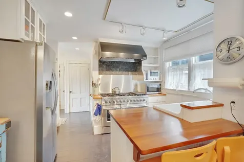 25 Pennacook Avenue Oak Bluffs MA 02557