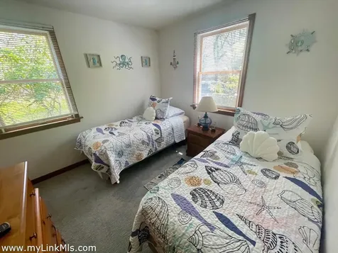 12 Lobsterville Road Aquinnah MA 02535