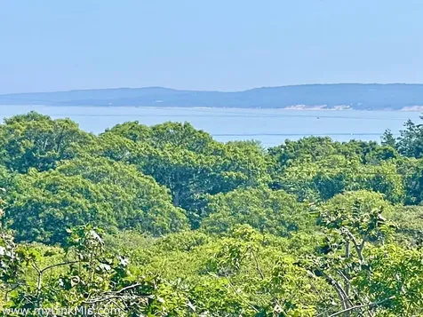 12 Lobsterville Road Aquinnah MA 02535