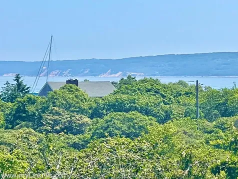 12 Lobsterville Road Aquinnah MA 02535