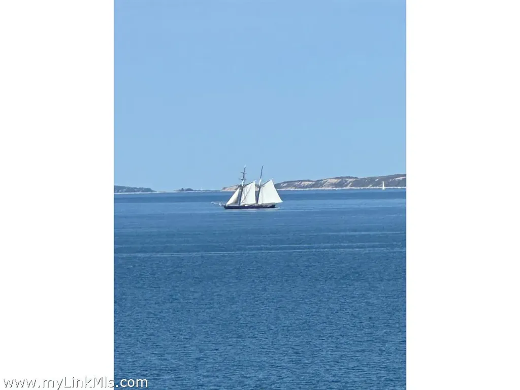 78 Hammett Road Chilmark MA 02535