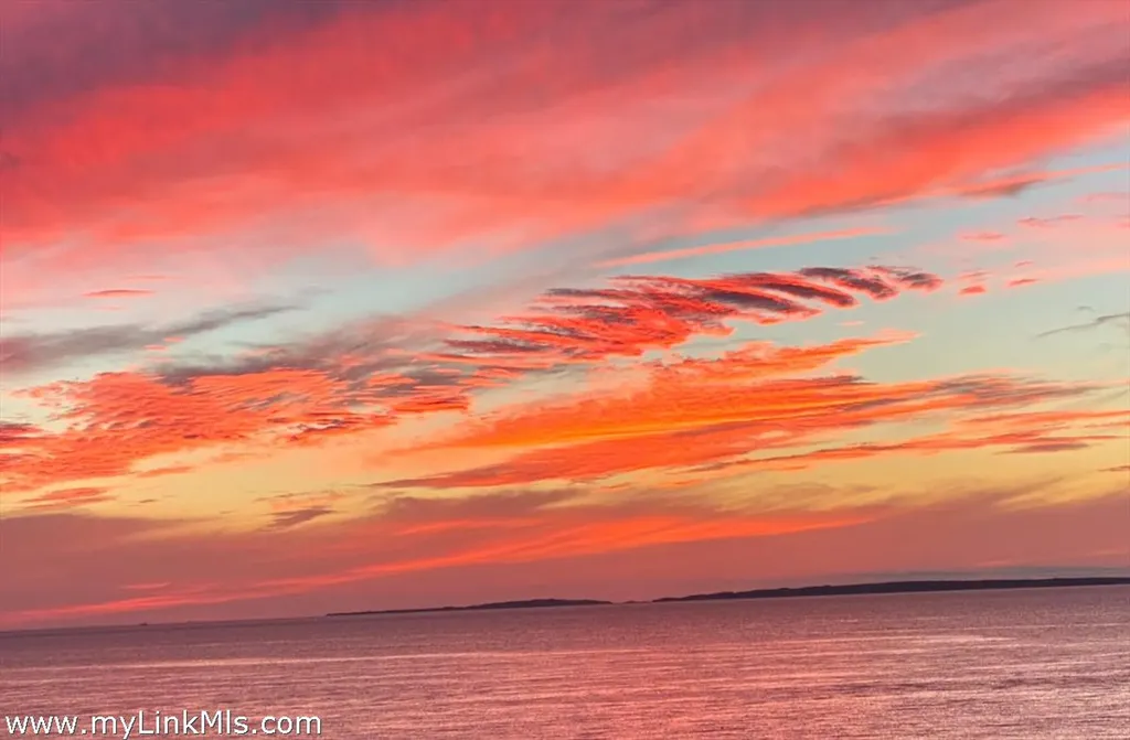78 Hammett Road Chilmark MA 02535