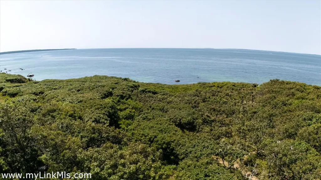78 Hammett Road Chilmark MA 02535