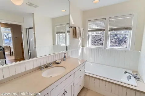 78 Hammett Road Chilmark MA 02535