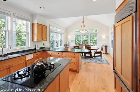 78 Hammett Road Chilmark MA 02535