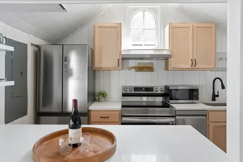 1 Pease Avenue Oak Bluffs MA 02557