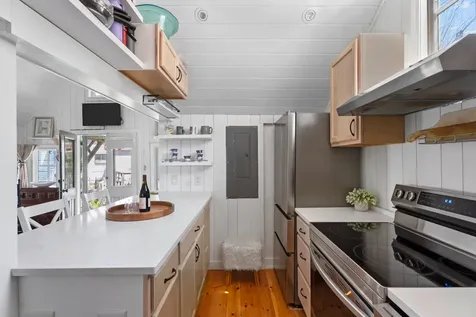1 Pease Avenue Oak Bluffs MA 02557