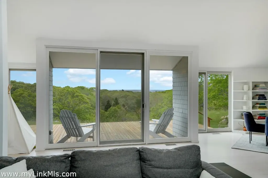 44 Cencelle Chilmark MA 02535