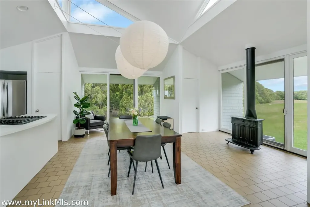 44 Cencelle Chilmark MA 02535