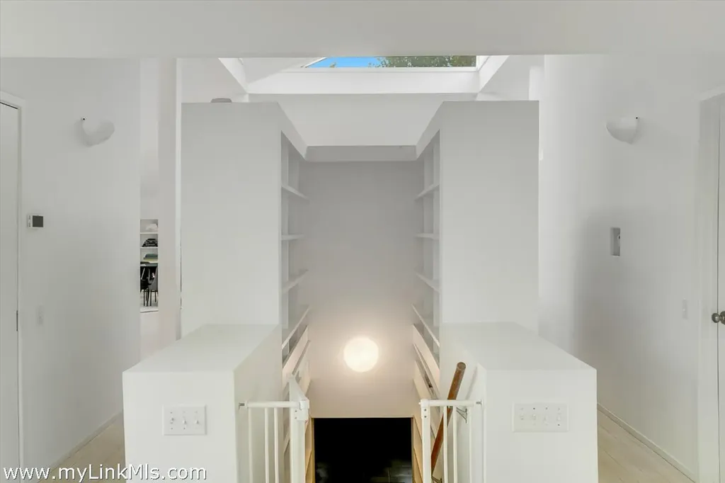 44 Cencelle Chilmark MA 02535