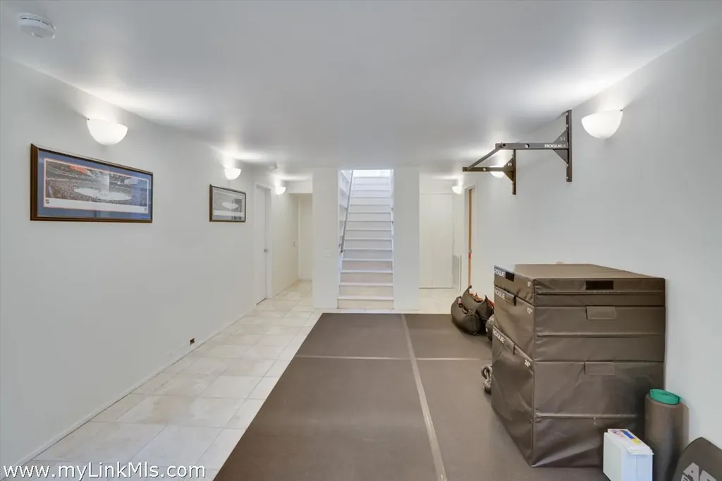 44 Cencelle Chilmark MA 02535