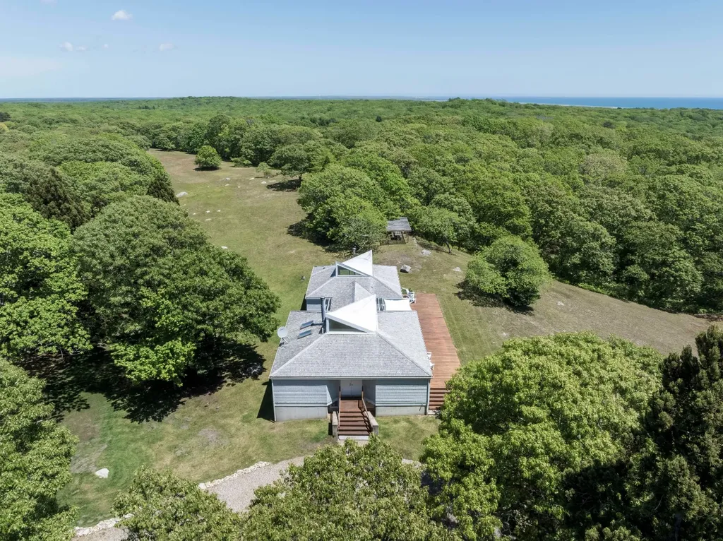 44 Cencelle Chilmark MA 02535