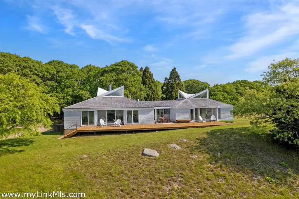 44 Cencelle Chilmark MA 02535