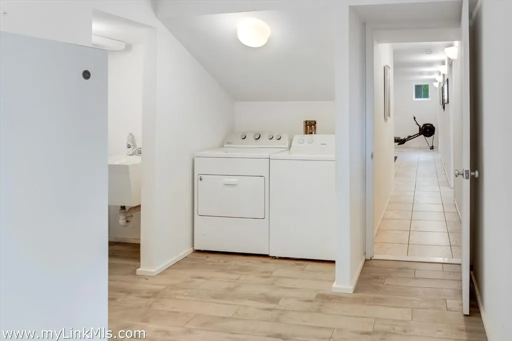 44 Cencelle Chilmark MA 02535