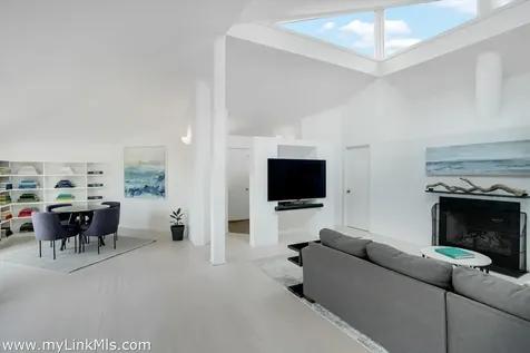 44 Cencelle Chilmark MA 02535