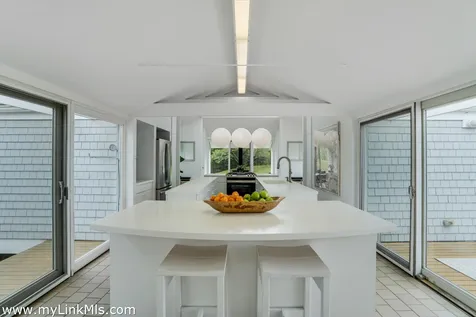 44 Cencelle Chilmark MA 02535