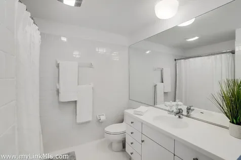 44 Cencelle Chilmark MA 02535