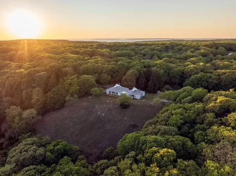 44 Cencelle Chilmark MA 02535