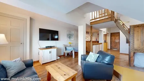 37 Circuit Avenue Oak Bluffs MA 02557