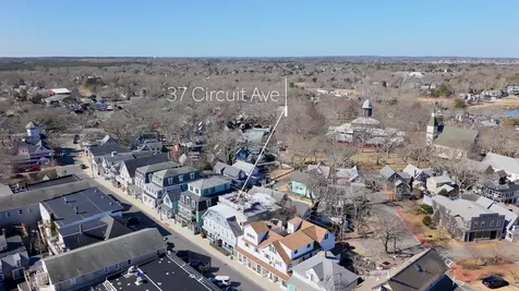 37 Circuit Avenue Oak Bluffs MA 02557