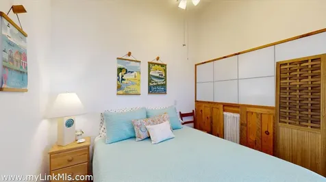 37 Circuit Avenue Oak Bluffs MA 02557