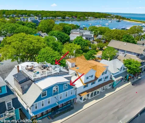 37 Circuit Avenue Oak Bluffs MA 02557