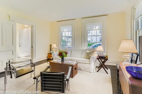 27 Spring Street Vineyard Haven MA 02568