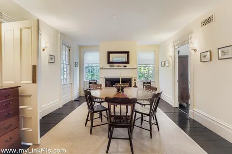 27 Spring Street Vineyard Haven MA 02568