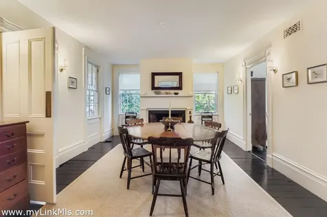 27 Spring Street Vineyard Haven MA 02568