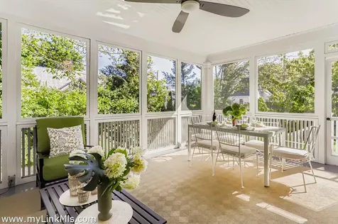 27 Spring Street Vineyard Haven MA 02568