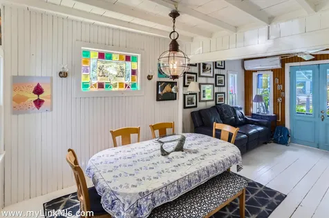 17 John Wesley Avenue Oak Bluffs MA 02557