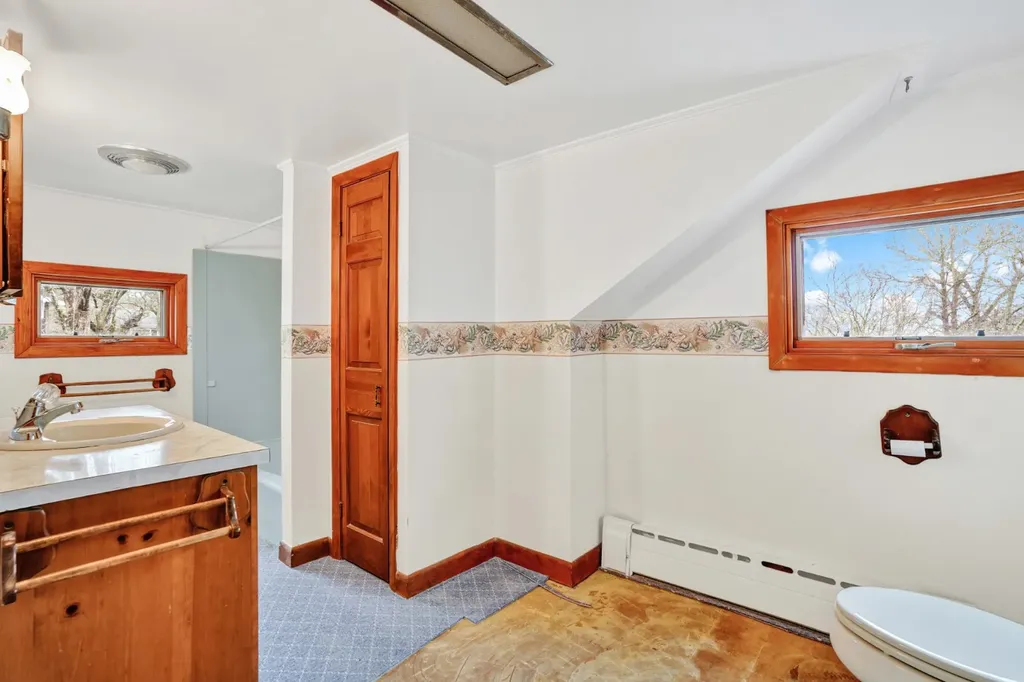 119 North William Street Vineyard Haven MA 02568