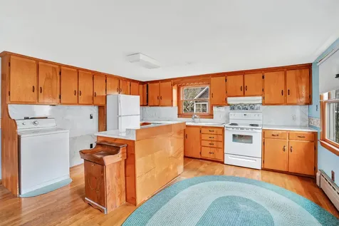 119 North William Street Vineyard Haven MA 02568