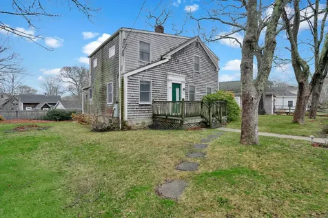 119 North William Street Vineyard Haven MA 02568