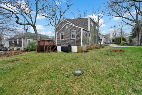 119 North William Street Vineyard Haven MA 02568