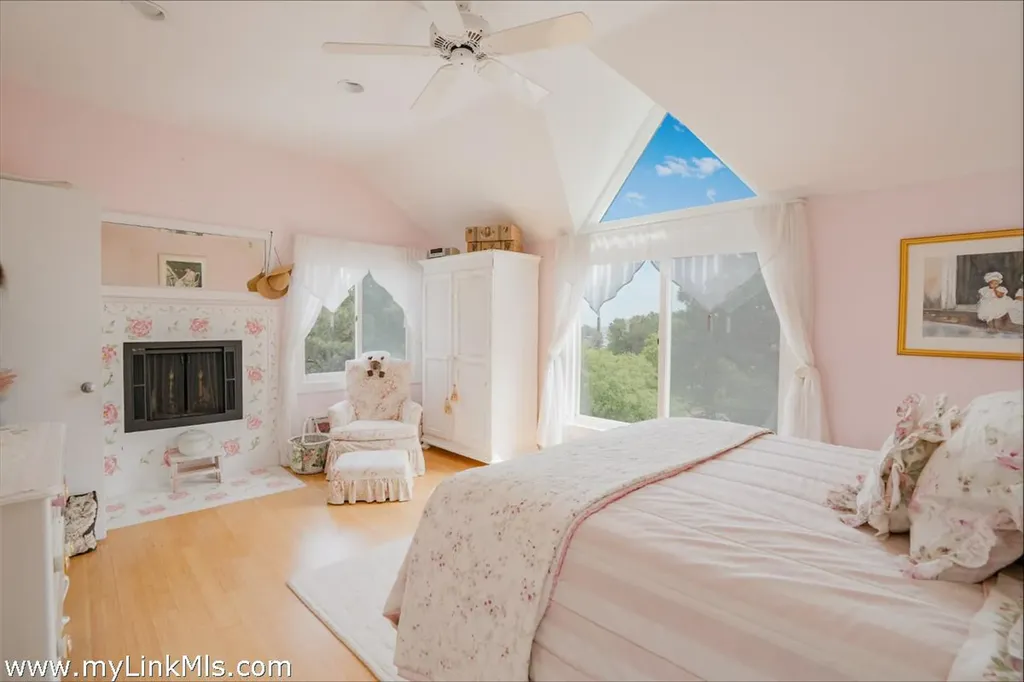 50 Hidden Cove Road Oak Bluffs MA 02557