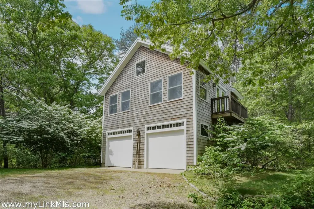 50 Hidden Cove Road Oak Bluffs MA 02557