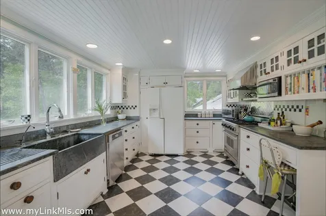 50 Hidden Cove Road Oak Bluffs MA 02557