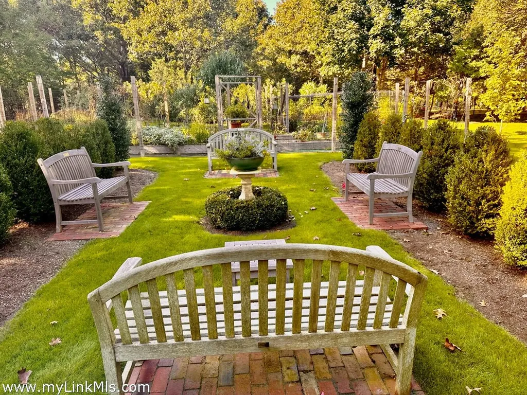 20 Edson Forest Road West Tisbury MA 02575