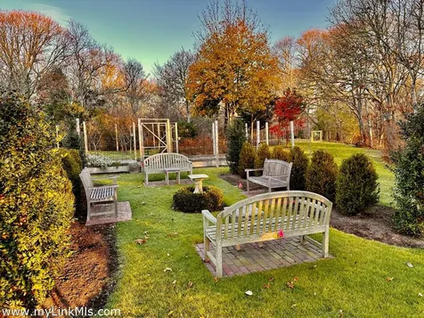 20 Edson Forest Road West Tisbury MA 02575