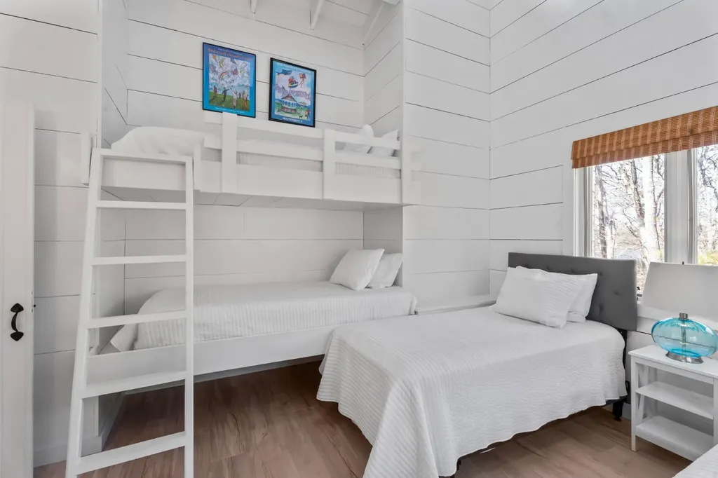 309 Barnes Road Oak Bluffs MA 02557
