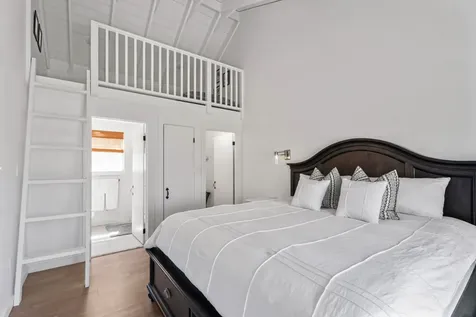 309 Barnes Road Oak Bluffs MA 02557